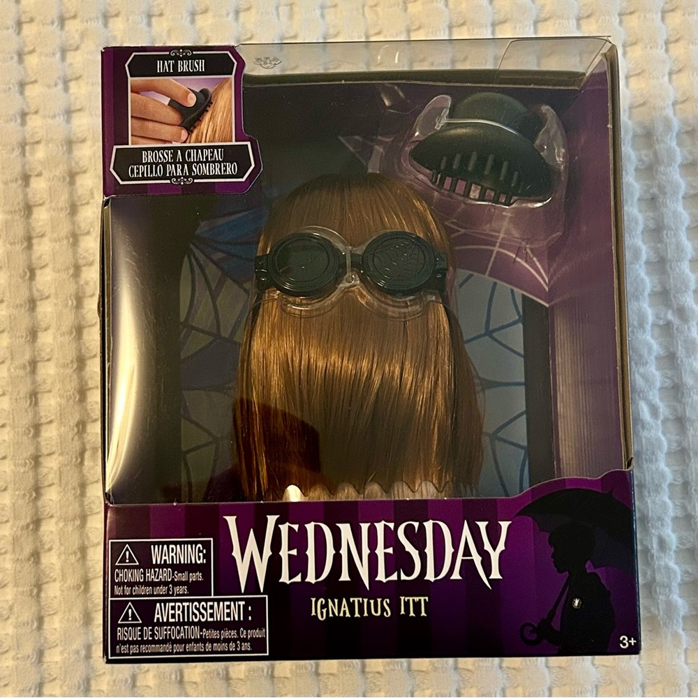 Wednesday Addams Ignatius Itt Styling Head with Hat Brush
